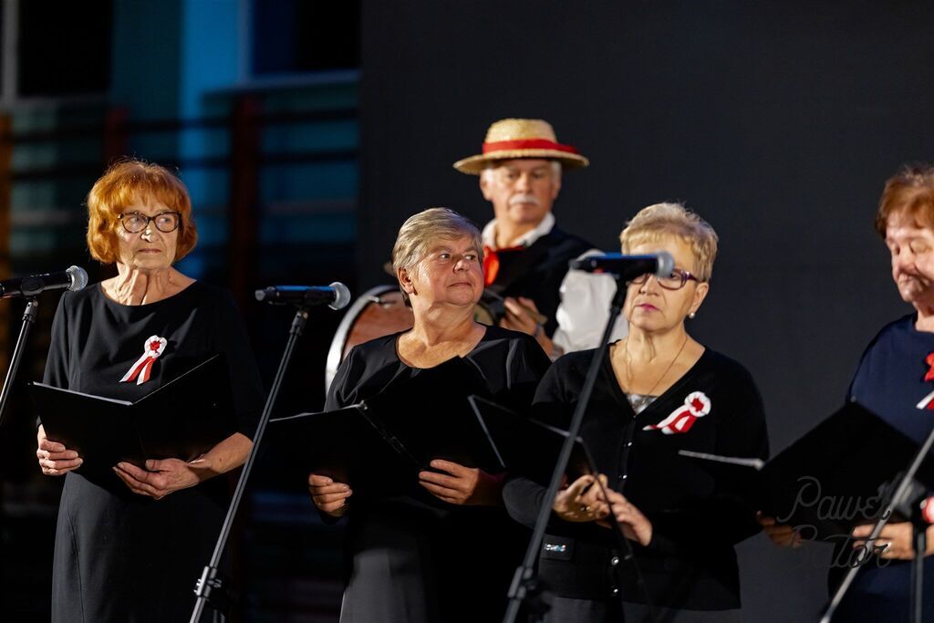 
                                                       Koncert pieśni patriotycznych 4
                                                