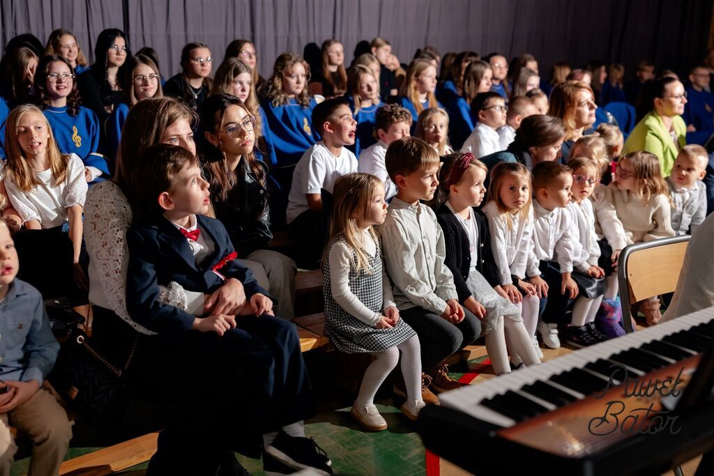 
                                                       Koncert pieśni patriotycznych 5
                                                