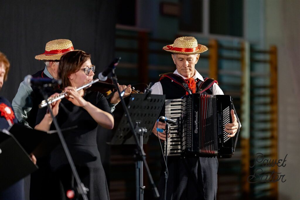 
                                                       Koncert pieśni patriotycznych 5
                                                