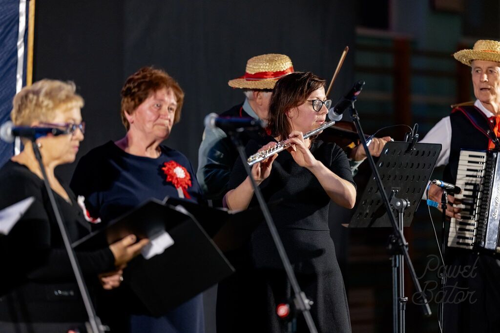 
                                                       Koncert pieśni patriotycznych 5
                                                