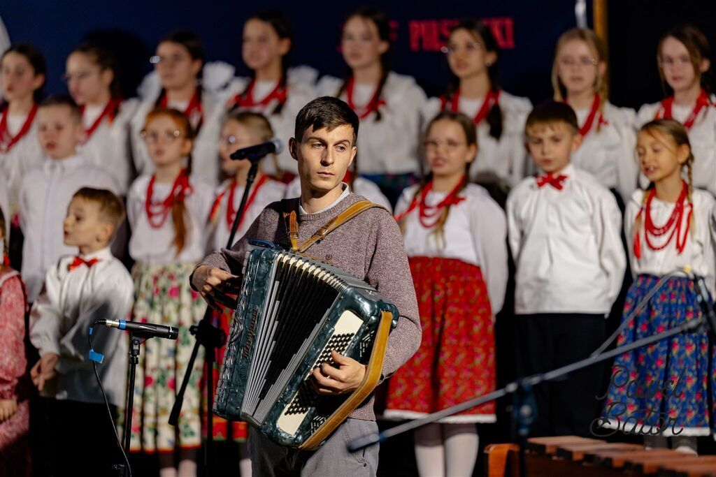 
                                                       Koncert pieśni patriotycznych 6
                                                