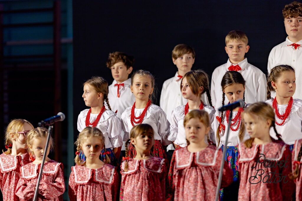 
                                                       Koncert pieśni patriotycznych 6
                                                