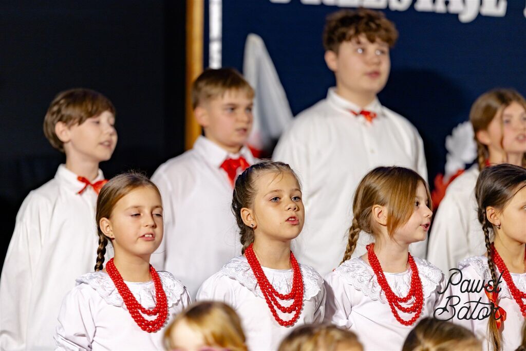 
                                                       Koncert pieśni patriotycznych 6
                                                