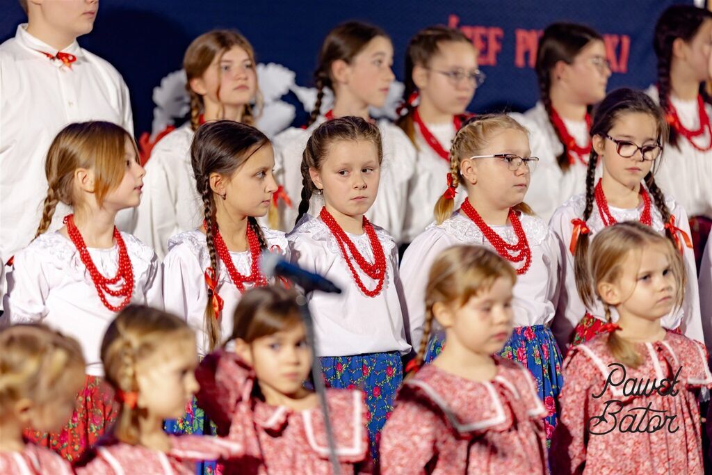 
                                                       Koncert pieśni patriotycznych 6
                                                