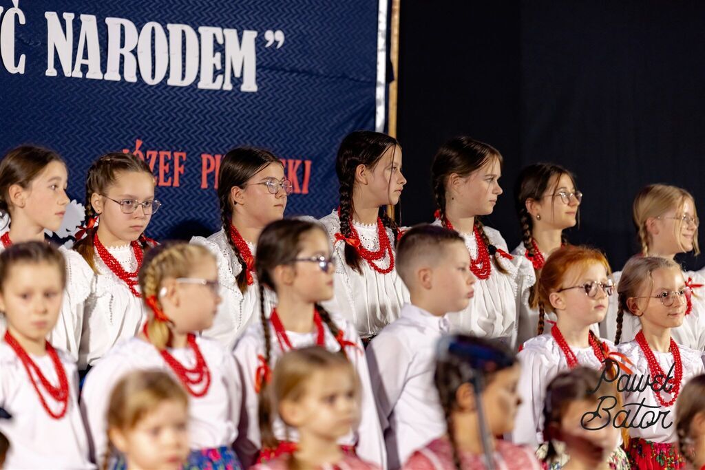
                                                       Koncert pieśni patriotycznych 6
                                                