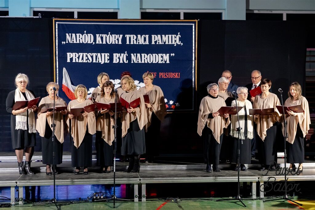 
                                                       Koncert pieśni patriotycznych 8
                                                