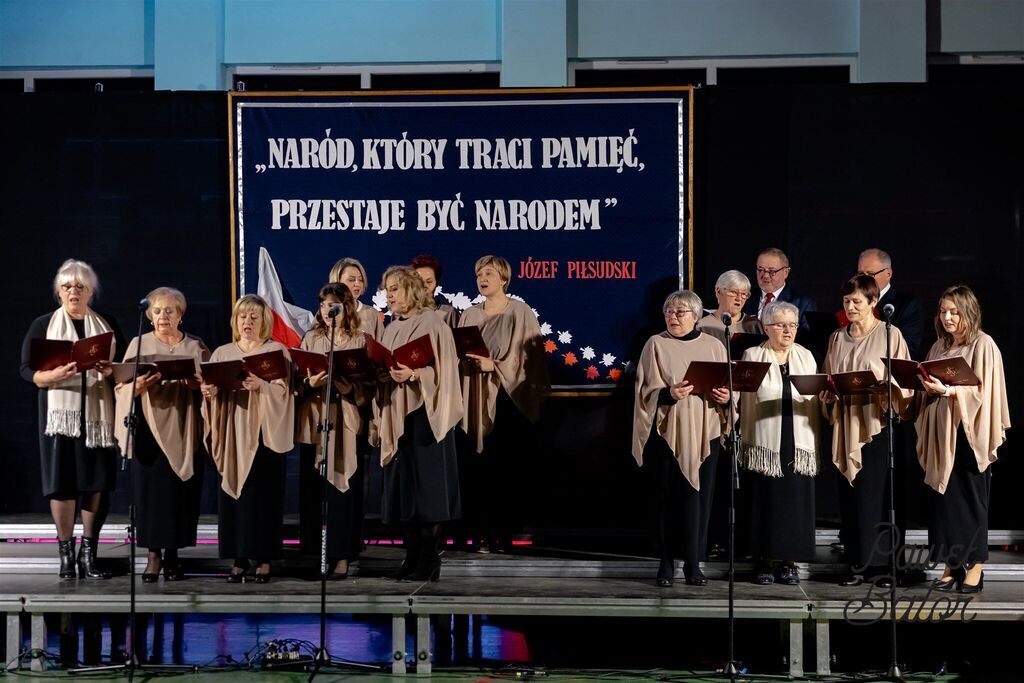 
                                                       Koncert pieśni patriotycznych 8
                                                