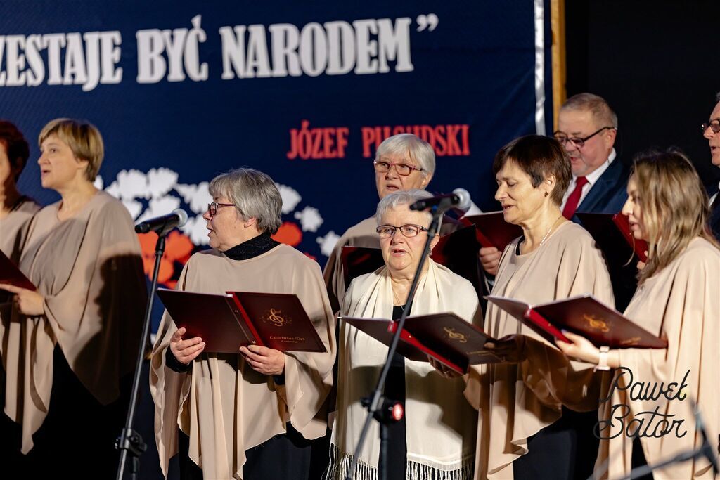 
                                                       Koncert pieśni patriotycznych 8
                                                