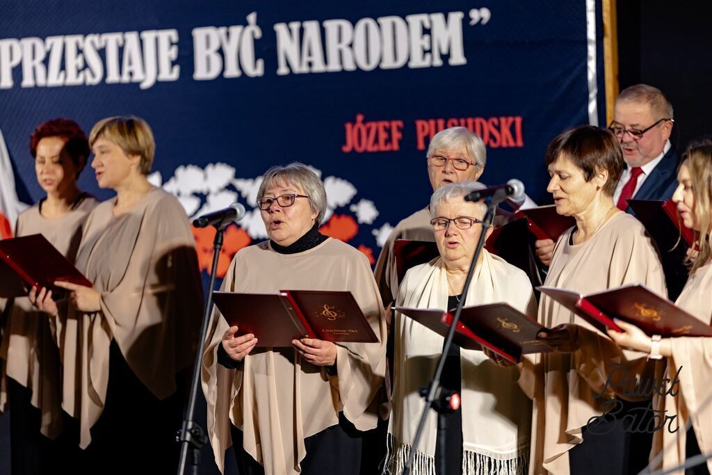 
                                                       Koncert pieśni patriotycznych 8
                                                