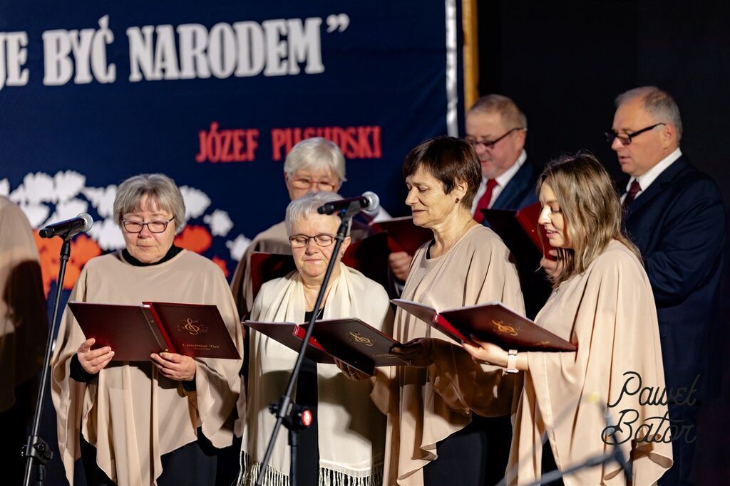 
                                                       Koncert pieśni patriotycznych 8
                                                