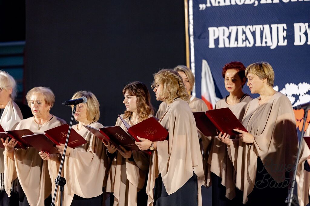 
                                                       Koncert pieśni patriotycznych 8
                                                