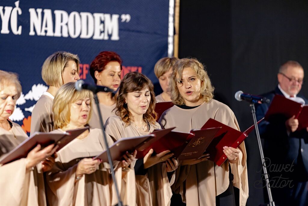 
                                                       Koncert pieśni patriotycznych 8
                                                