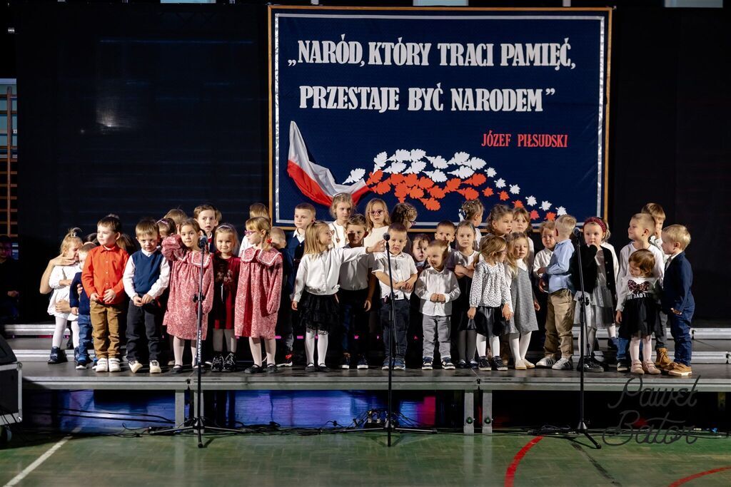 
                                                       Koncert pieśni patriotycznych 9
                                                