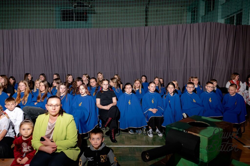 
                                                       Koncert pieśni patriotycznych 10
                                                