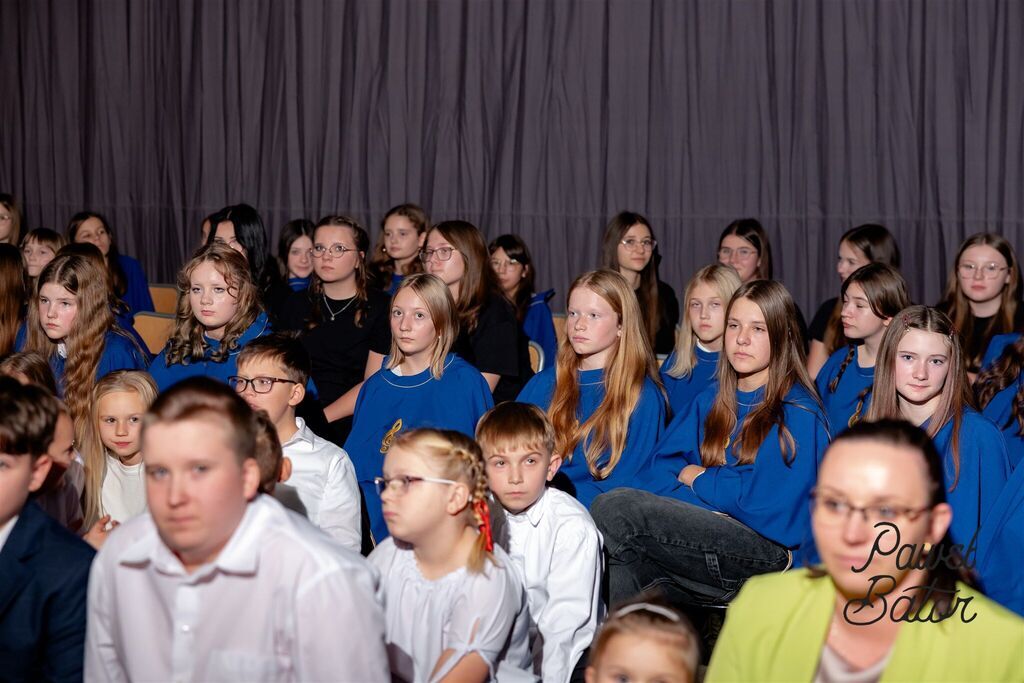 
                                                       Koncert pieśni patriotycznych 10
                                                