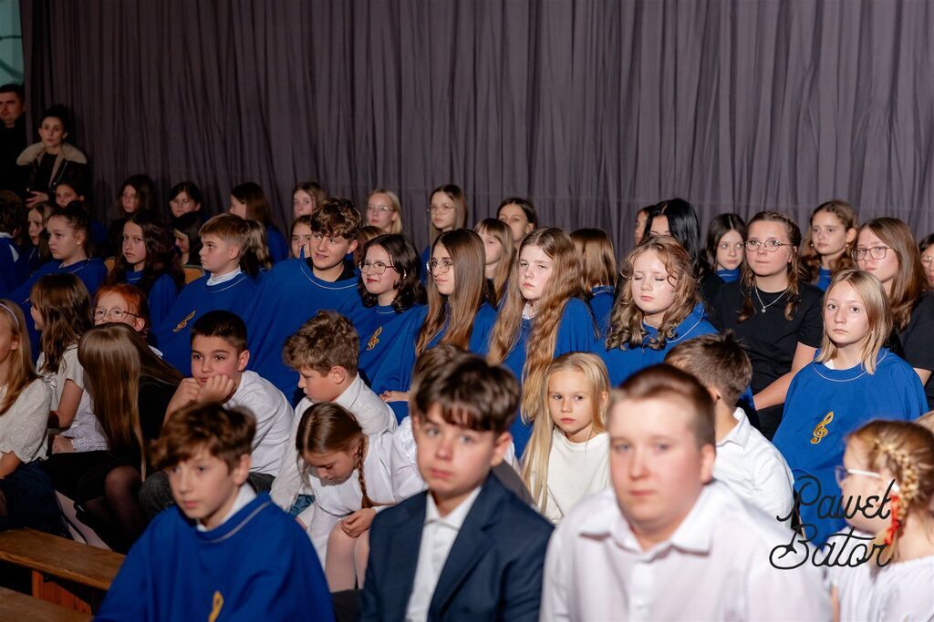 
                                                       Koncert pieśni patriotycznych 10
                                                