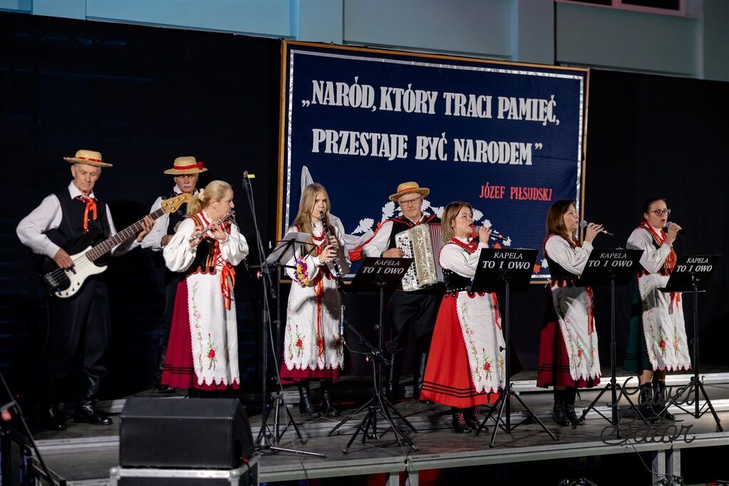 
                                                       Koncert pieśni patriotycznych 10
                                                