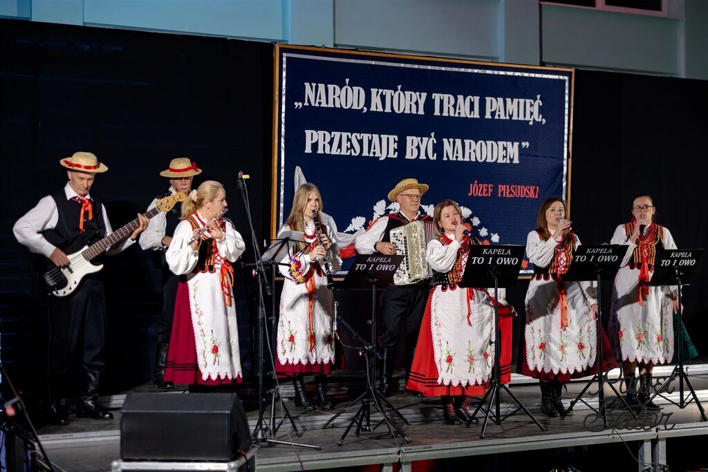 
                                                       Koncert pieśni patriotycznych 10
                                                