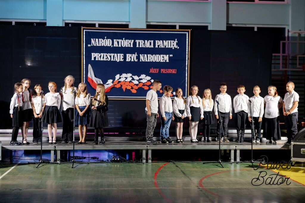 
                                                       Koncert pieśni patriotycznych 11
                                                