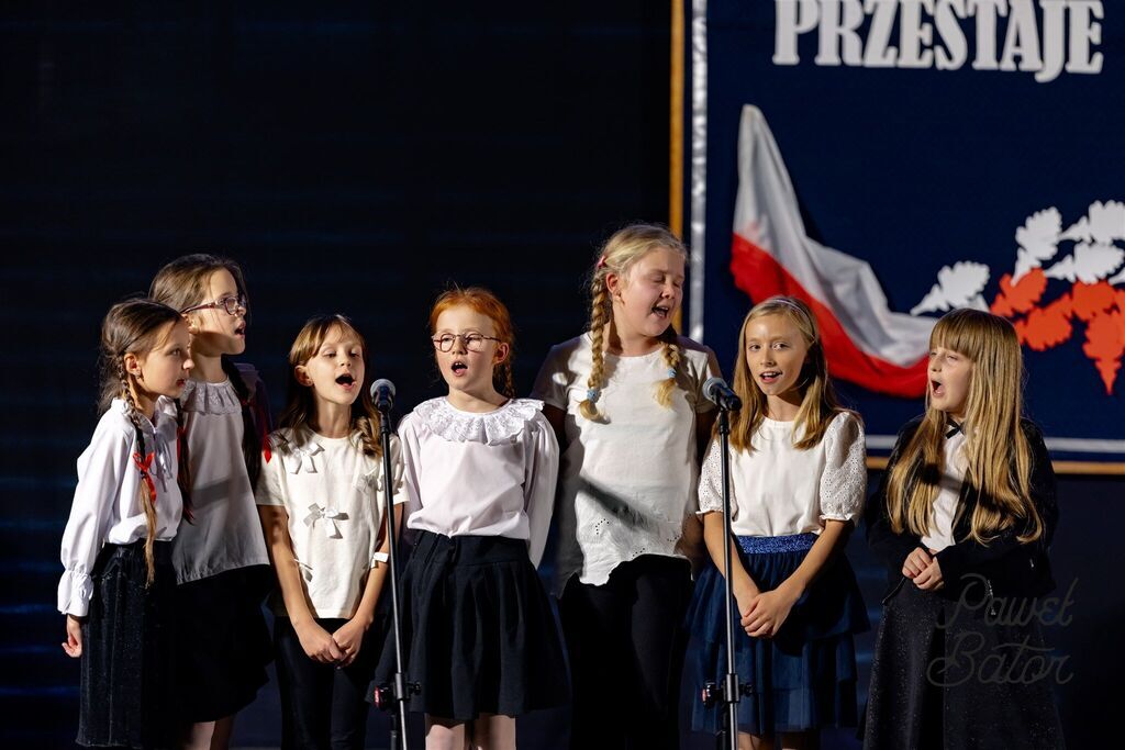 
                                                       Koncert pieśni patriotycznych 11
                                                