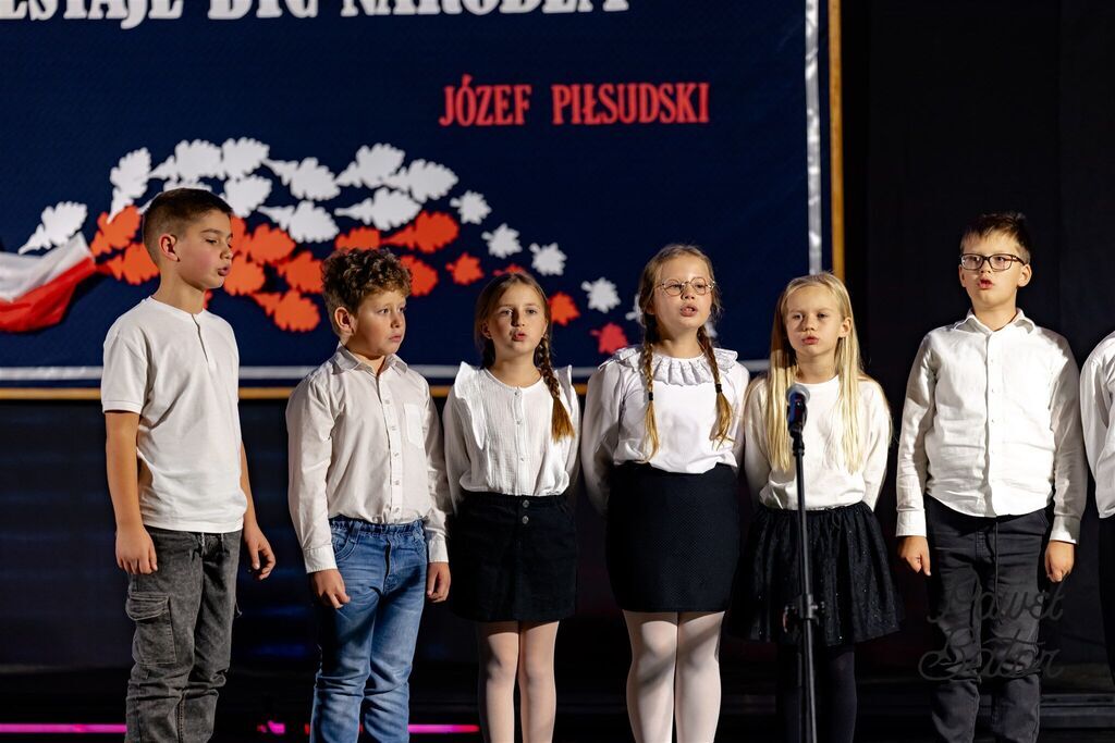 
                                                       Koncert pieśni patriotycznych 11
                                                