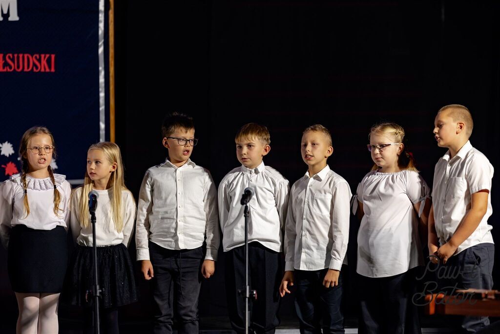 
                                                       Koncert pieśni patriotycznych 11
                                                