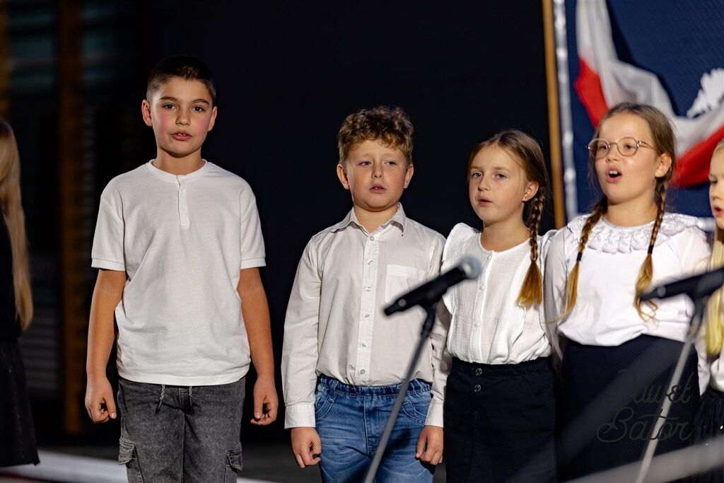 
                                                       Koncert pieśni patriotycznych 11
                                                