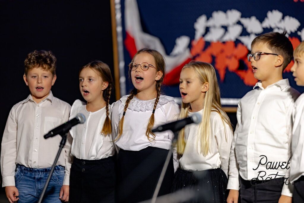 
                                                       Koncert pieśni patriotycznych 11
                                                