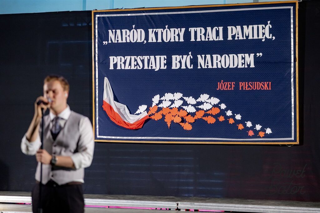 
                                                       Koncert pieśni patriotycznych 12
                                                