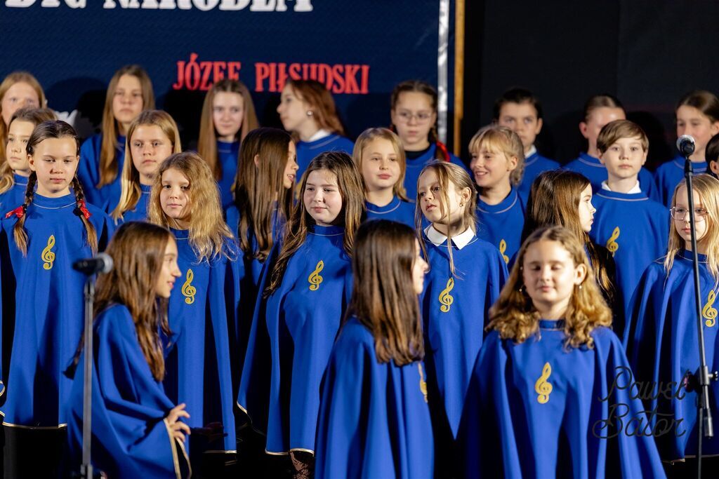 
                                                       Koncert pieśni patriotycznych 12
                                                