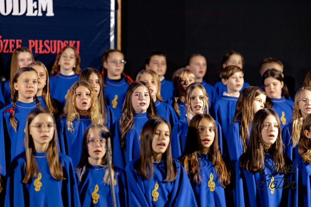 
                                                       Koncert pieśni patriotycznych 12
                                                