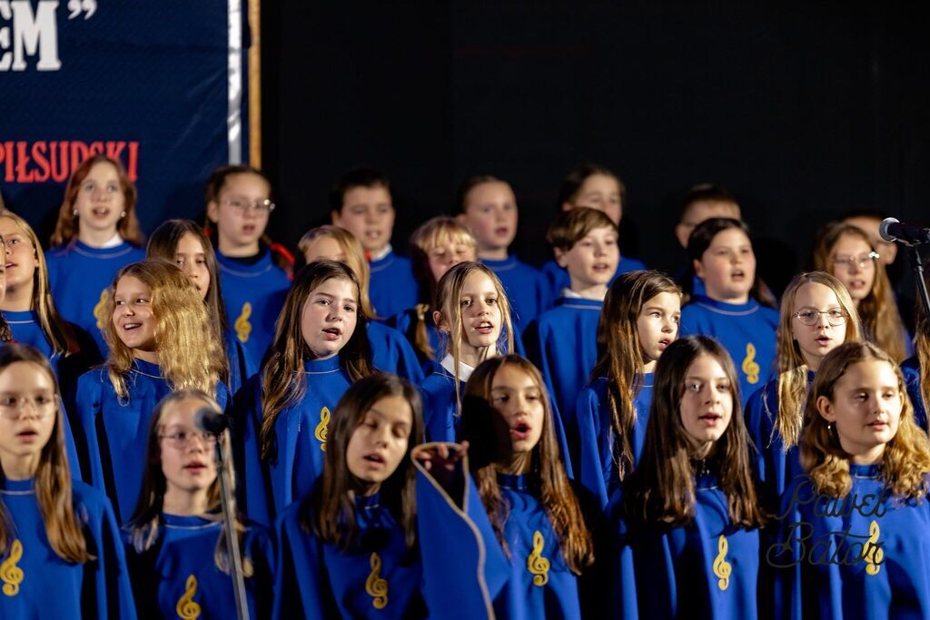 
                                                       Koncert pieśni patriotycznych 12
                                                