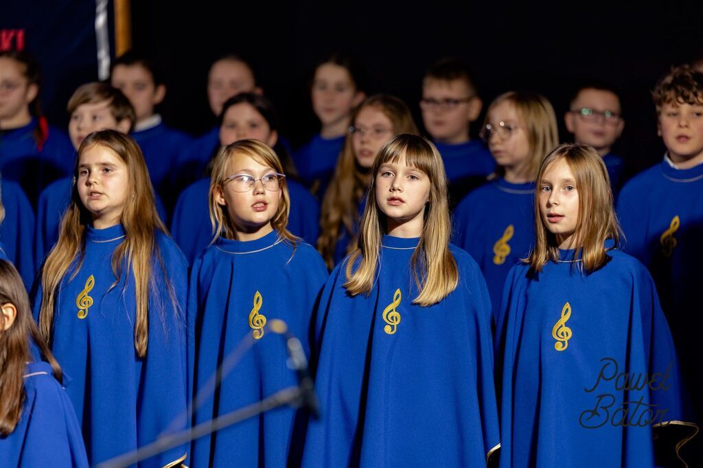 
                                                       Koncert pieśni patriotycznych 12
                                                