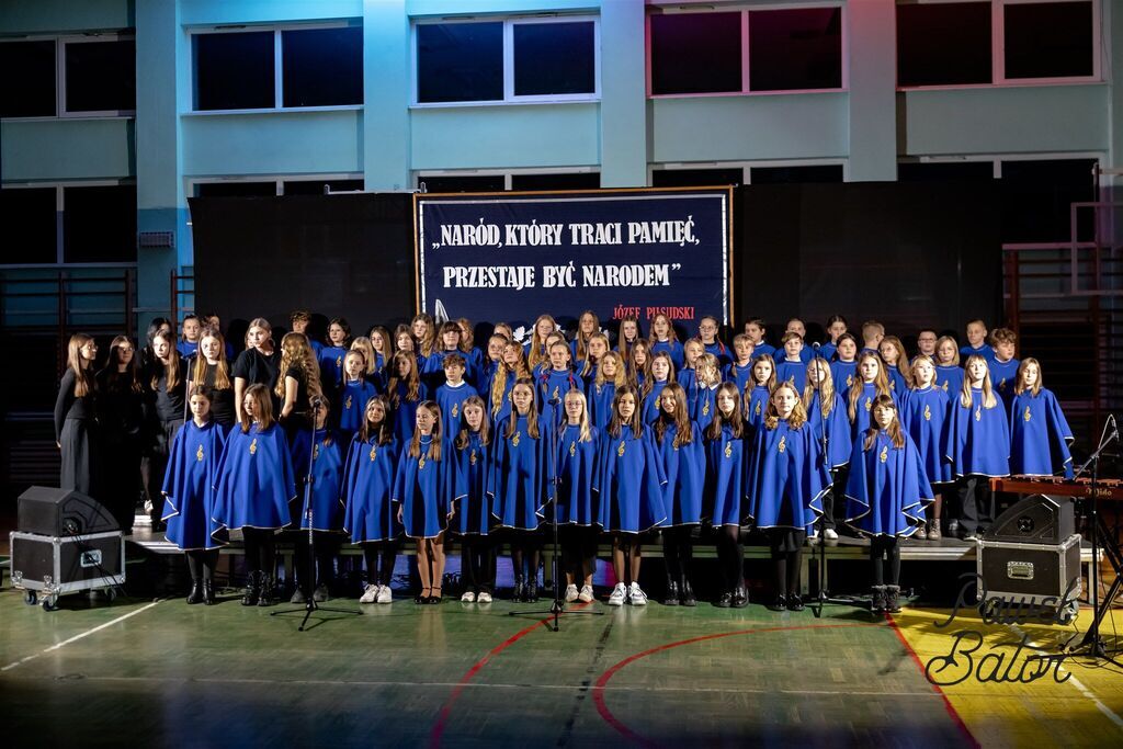 
                                                       Koncert pieśni patriotycznych 13
                                                