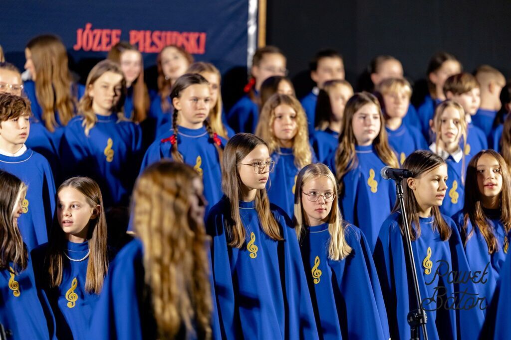 
                                                       Koncert pieśni patriotycznych 13
                                                