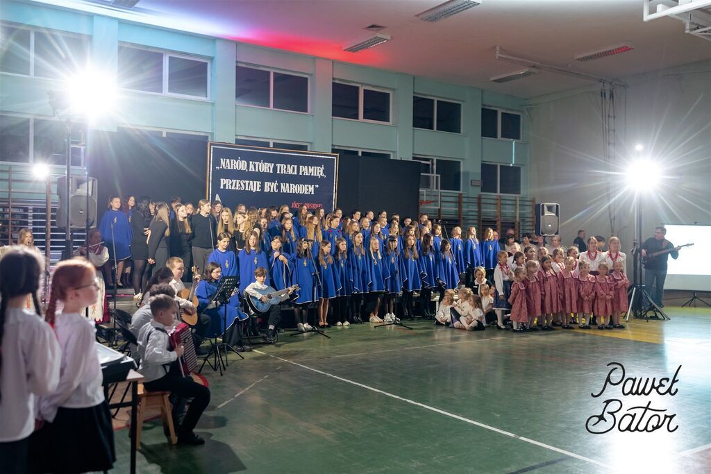 
                                                       Koncert pieśni patriotycznych 13
                                                