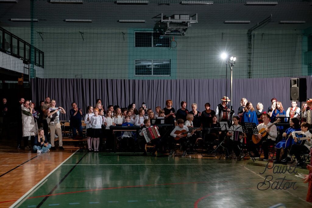 
                                                       Koncert pieśni patriotycznych 14
                                                