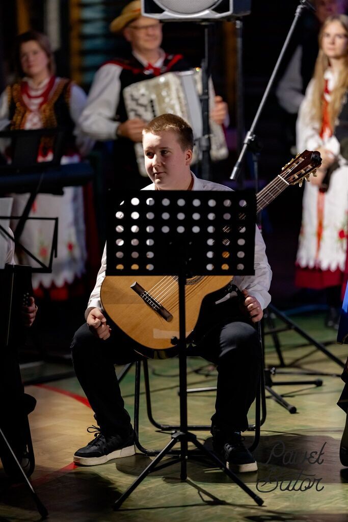 
                                                       Koncert pieśni patriotycznych 14
                                                