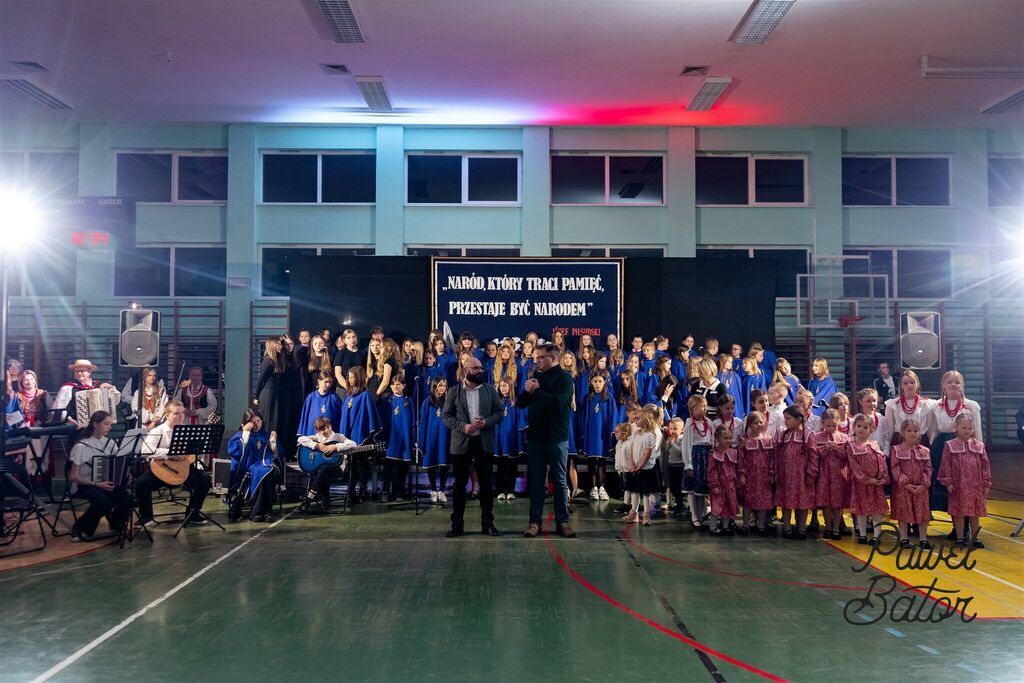 
                                                       Koncert pieśni patriotycznych 14
                                                