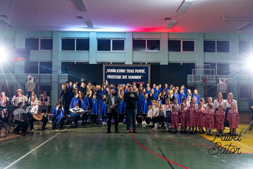 
                                                       Koncert pieśni patriotycznych 14
                                                