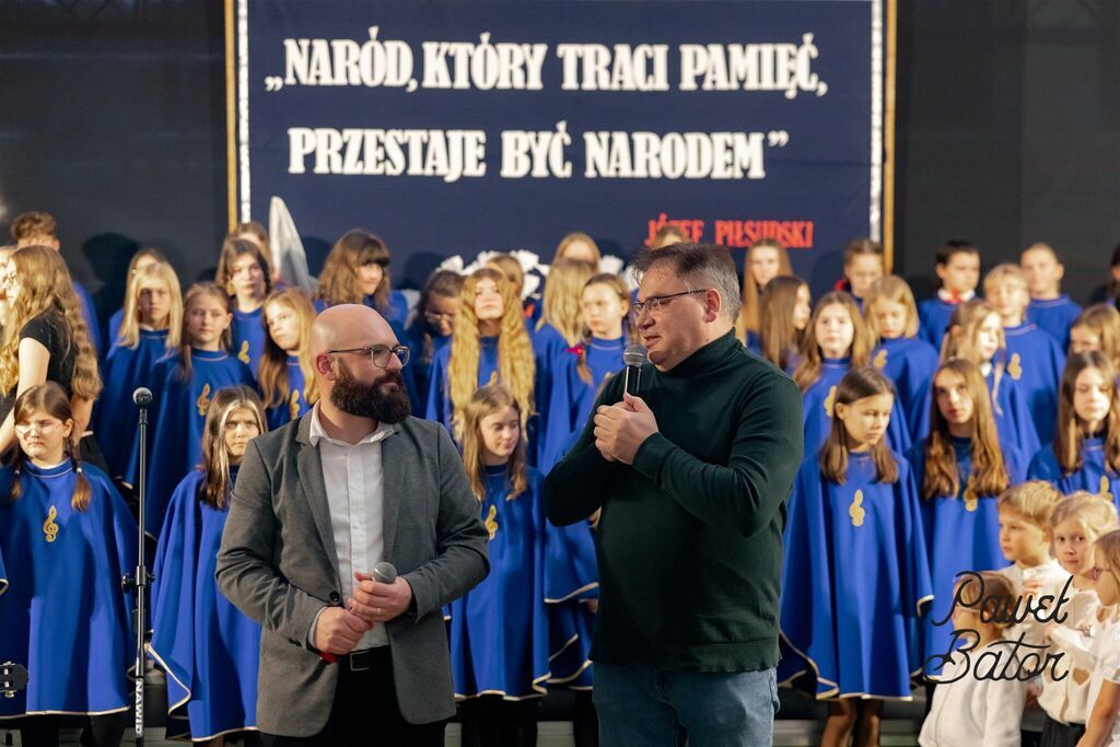 
                                                       Koncert pieśni patriotycznych 14
                                                