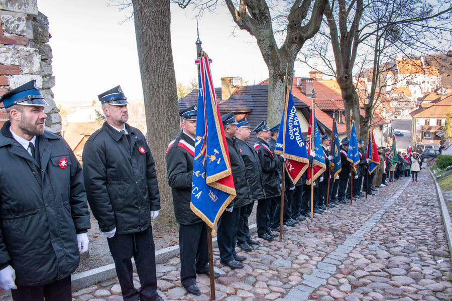 Obchody Święta Niepodległości - poczty sztandarowe Ochotniczych Straży Pożarnych