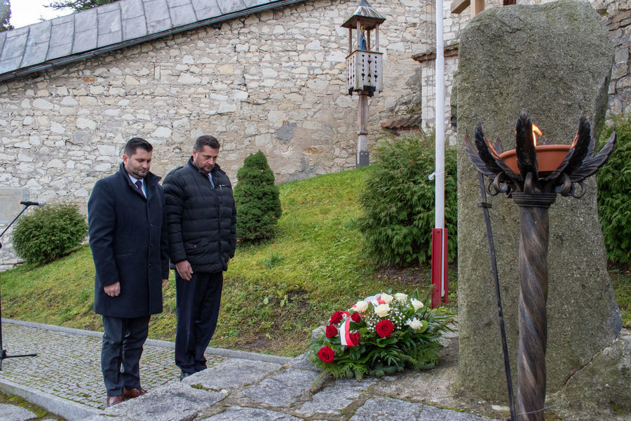 od lewej Burmistrz Kazimierza Dolnego - Artur Pomianowski, Mirosław Opoka - przewodniczący Rady Miejskiej w Kazimierzu Dolnym