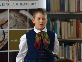 Nikola Seget – uczennica Szkoły Podstawowej w Rzuchowie – zdobyła II miejsce w Powiatowym Konkursie Gwary Śląskiej „Tukej piyknie godomy” w Raciborzu