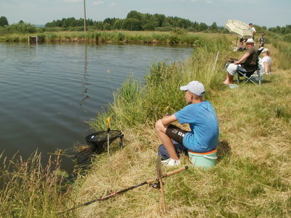 Zawody wędkarskie z okazji Dnia Dziecka 
