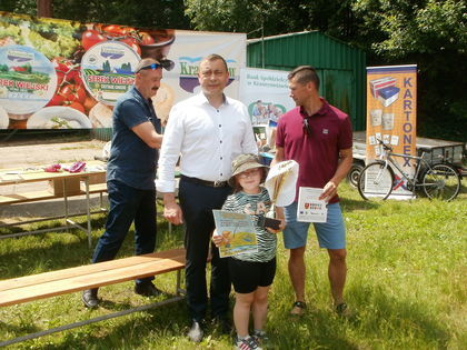 Zawody wędkarskie z okazji Dnia Dziecka 