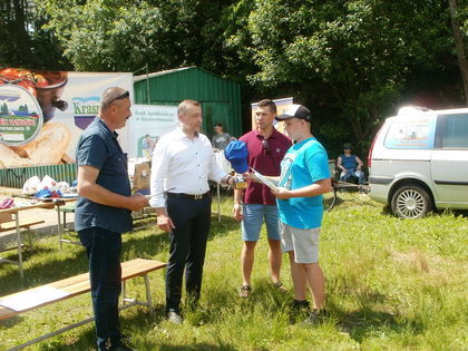 Zawody wędkarskie z okazji Dnia Dziecka 