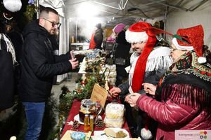 Otwarcie lodowiska, koncert kolęd i miejska wigilia 2024