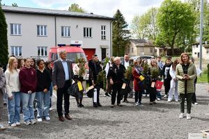 Przekazanie miastu sadzonek buka przez Zespół Lubelskich Parków Krajobrazowych
