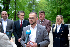Głosujemy na 100% - konferencja prasowa